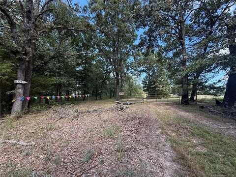 17792 E 684 Road, Tahlequah, OK 74464