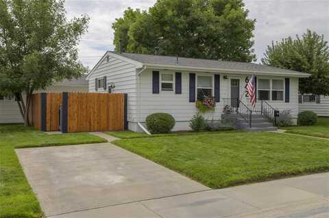 642 Avenue J, Powell, WY 82435
