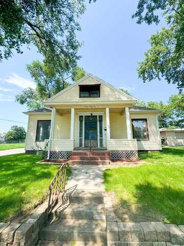 1421 W 15th, Sioux City, IA 51103