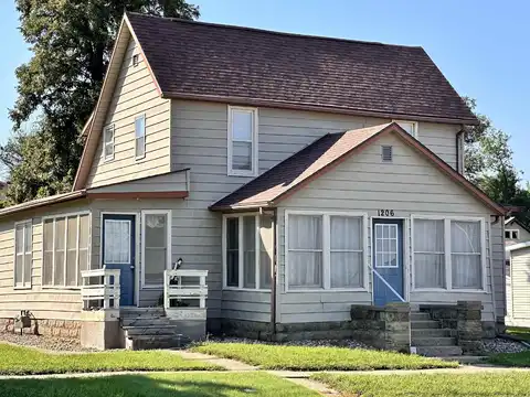 1206 3rd Avenue, Alton, IA 51003