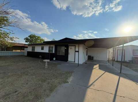 452 N Ave B, Kermit, TX 79745