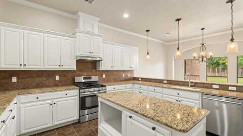 1317 Glen Cove Drive, Edmond, OK 73003