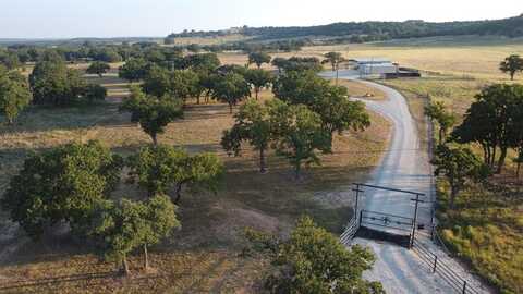 502 County Road 194, Ovalo, TX 79541