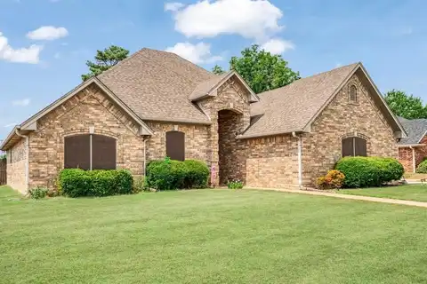1725 Meadowview Drive, Reno, TX 75462