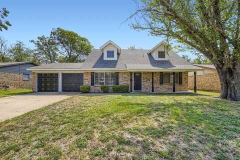 241 Pimlico Way, Saginaw, TX 76179