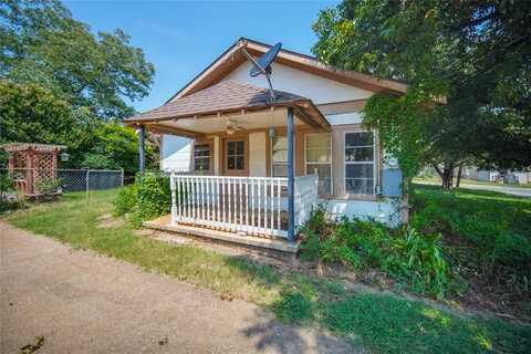 605 W Archer Street, Jacksboro, TX 76458