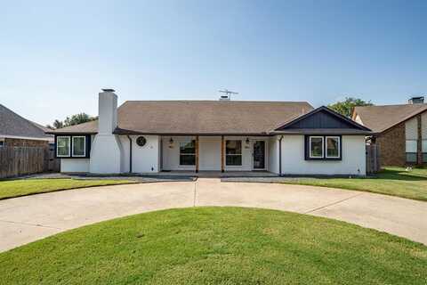 7816 Cardinal Court, North Richland Hills, TX 76180