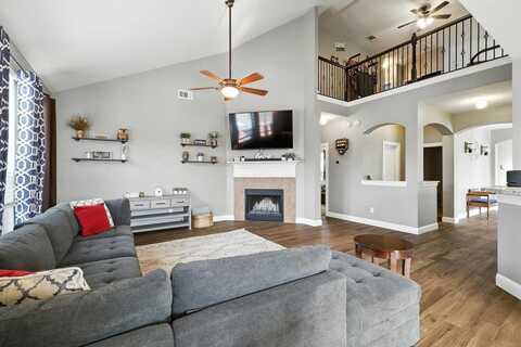 2112 Del Mar Court, Denton, TX 76210