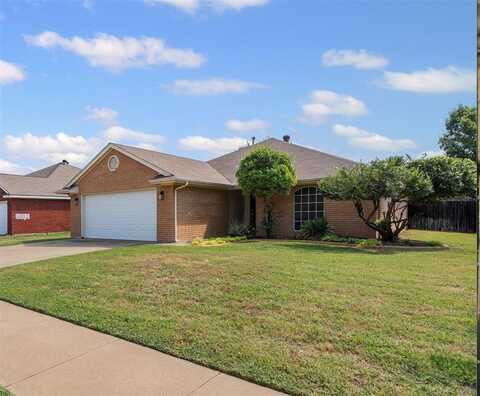 137 Blue Wood Drive, Saginaw, TX 76179