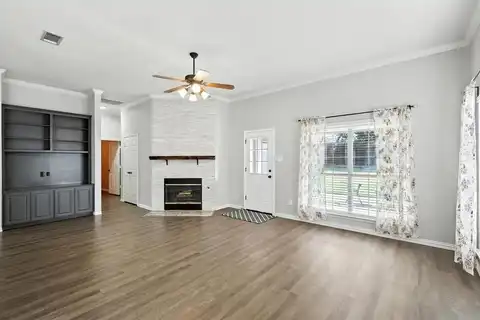 106 N Blue Bonnet Circle, Justin, TX 76247