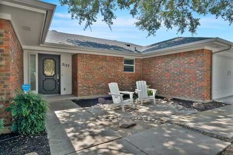 2137 Pecos Drive, Grapevine, TX 76051