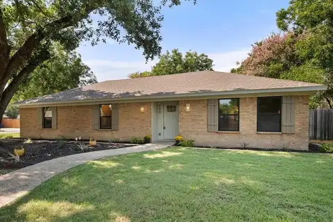 708 Laura Avenue, Corsicana, TX 75110