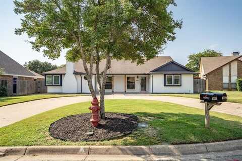 7820 Cardinal Court, North Richland Hills, TX 76180