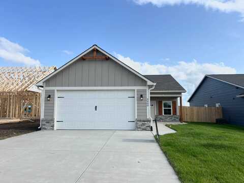 9880 Weeping Willow Dr., Manhattan, KS 66502
