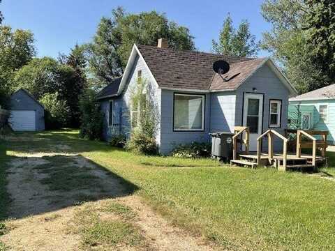 416 4th St. SE, Rugby, ND 58368