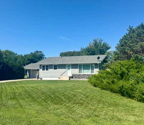 409 Carpenter, Byron, NE 68325