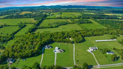 521 Airport rd, Shelbyville, TN 37160