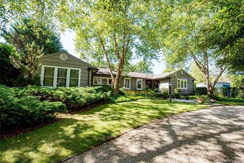 56 Shinnecock Hills Road, Southampton, NY 11968