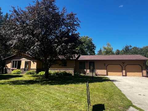 169 Sherwood Park Dr, Okabena, MN 56161