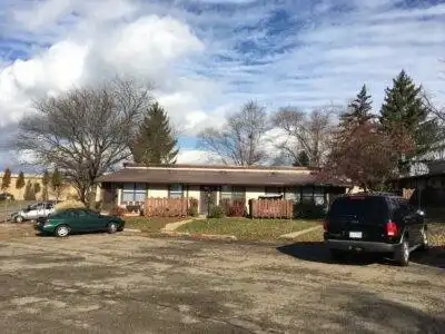 3131 33rd NE St, Canton, OH 44705