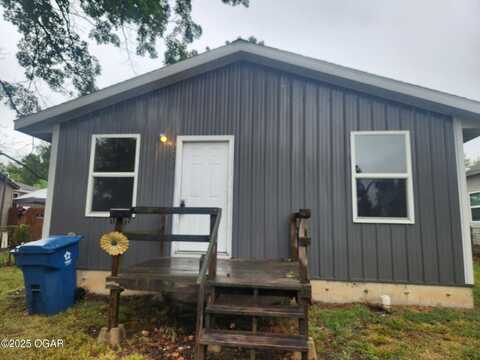 1105 Walnut, Carthage, MO 64836