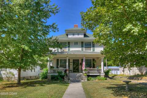 1513 S Main Street, Carthage, MO 64836