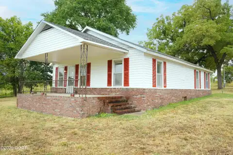 2720 Douglas Fir Road, Loma Linda, MO 64804