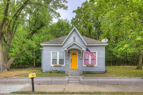 903 E North Street, Joplin, MO 64801