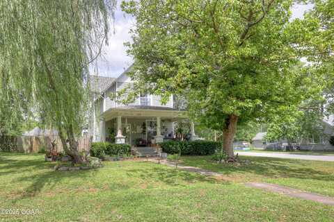 522 N Pennsylvania Avenue, Webb City, MO 64870