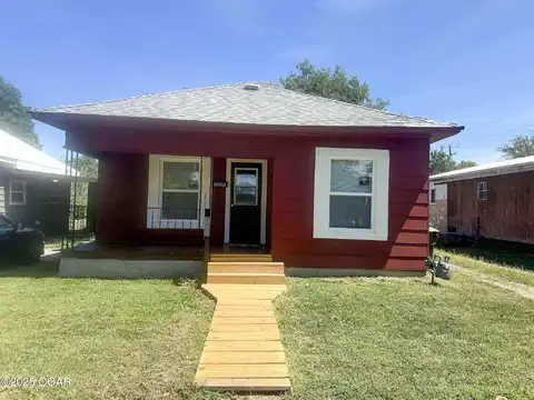 1934 East Avenue, Baxter Springs, KS 66713