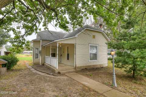651 Mosher Avenue, Asbury, MO 64832