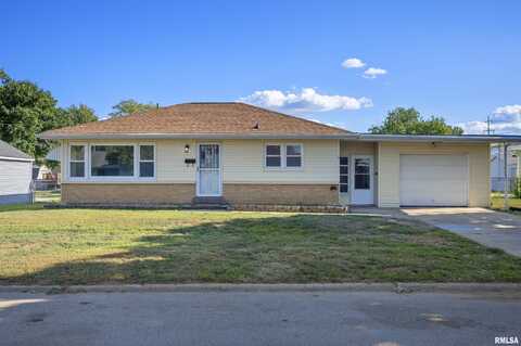 6 DIRKSEN Court, Pekin, IL 61554