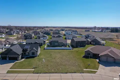 751 Muirfield Circle, Eldridge, IA 52748