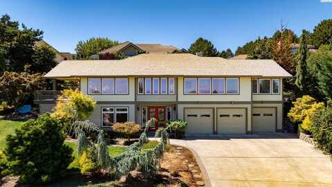 3703 W 42nd Ave., Kennewick, WA 99337