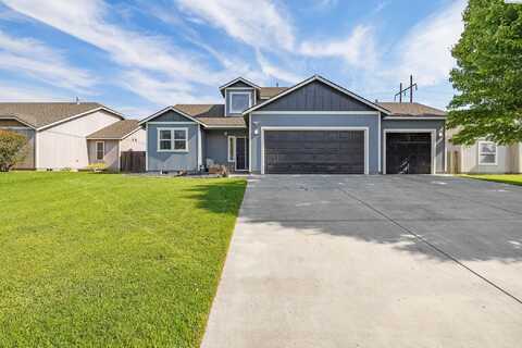 5002 Spirea Dr., West Richland, WA 99353