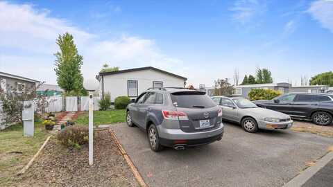 201 N 69th Ave, West Richland, WA 99353