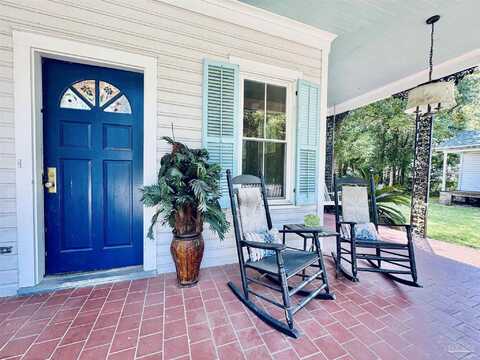 6957 Thompson St, Milton, FL 32583