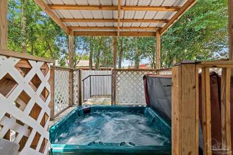 12366 Ailanthus Dr, Pensacola, FL 32506