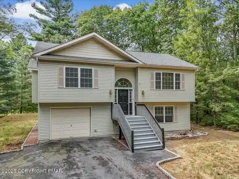 107 Lake Forest Drive, Dingmans Ferry, PA 18328