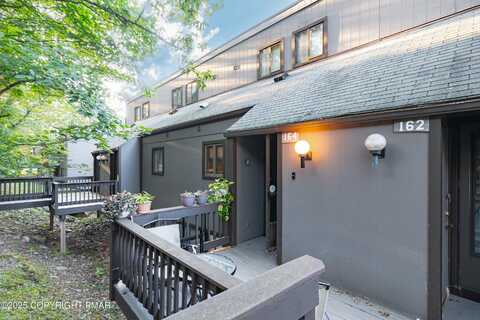 164 Upper Village Way, Tannersville, PA 18372
