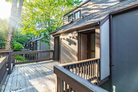 14 Middle Village Way, Tannersville, PA 18372