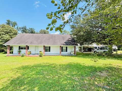 42 JD Gill Rd., Carriere, MS 39426