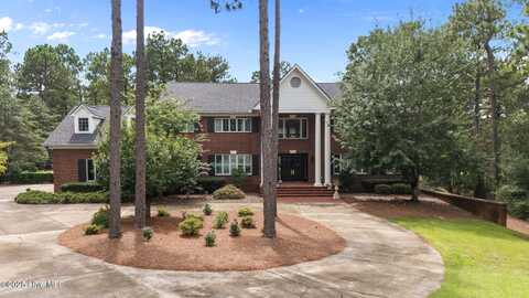 16 Mulbren Court, Pinehurst, NC 28374
