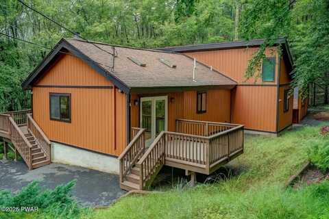 138 Tuckermans Ravine, Tafton, PA 18464