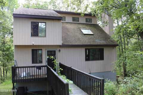 804 Wagoner Place, Hawley, PA 18428