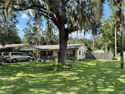7151 W Greenwood Lane, Crystal River, FL 34429