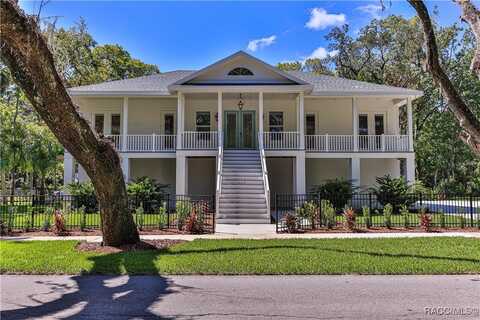 130 NE Crystal Street, Crystal River, FL 34428