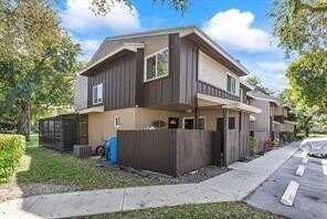 1343 Sussex Dr, North Lauderdale, FL 33068