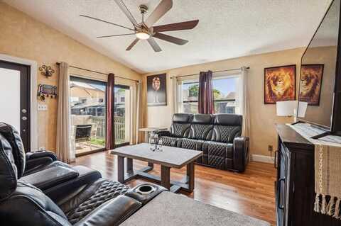 1237 NW 123rd Ter, Pembroke Pines, FL 33026