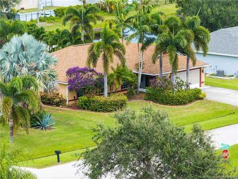 2050 SE N Blackwell Drive, Port Saint Lucie, FL 34952